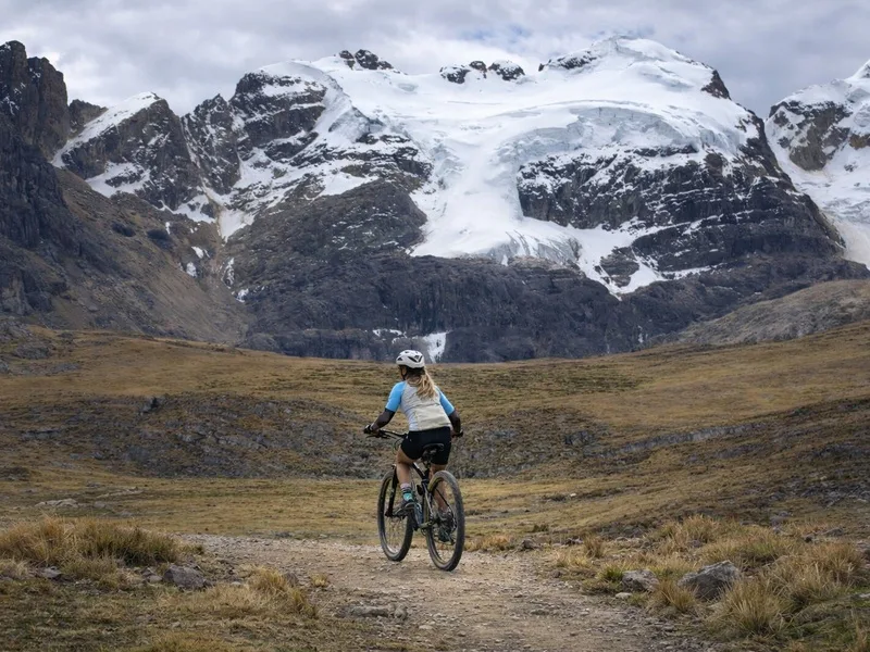 Ciclista en una edición de Génesis Inka MTB